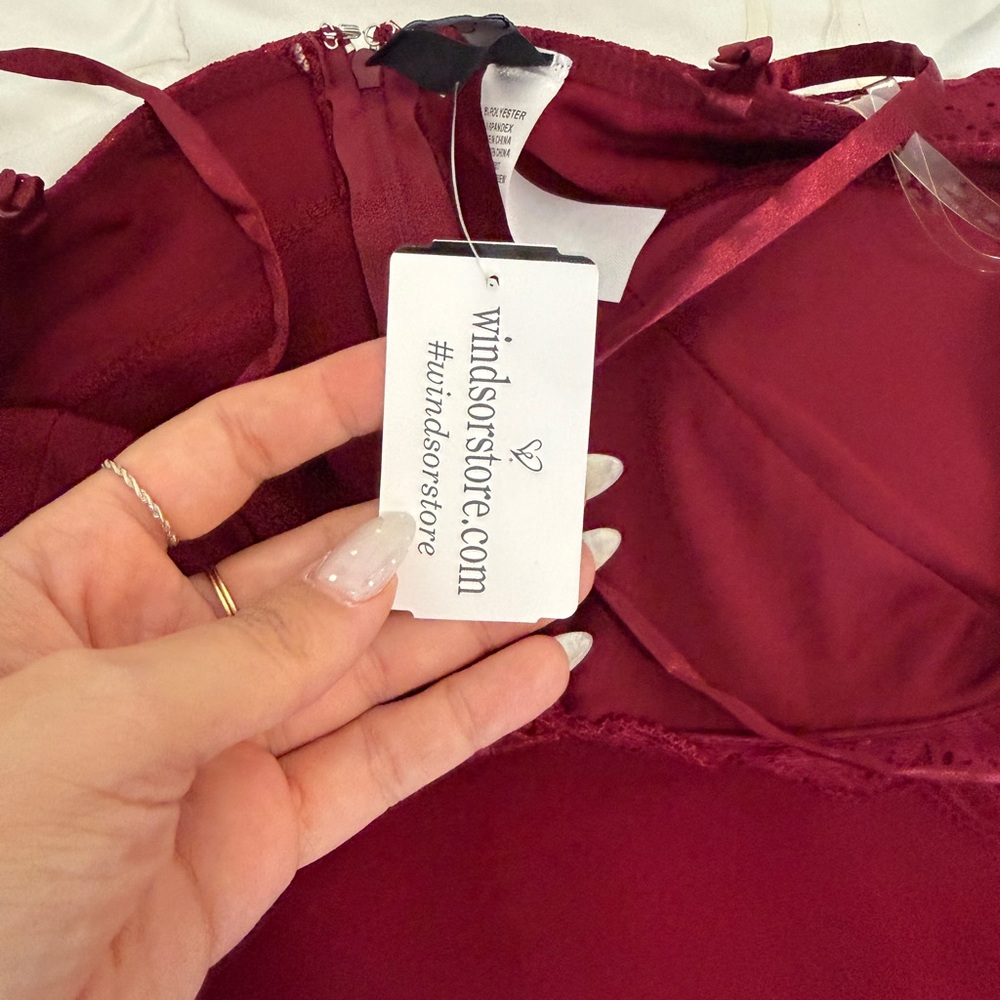 Windsor Burgundy Dress - Picture 4 of 7